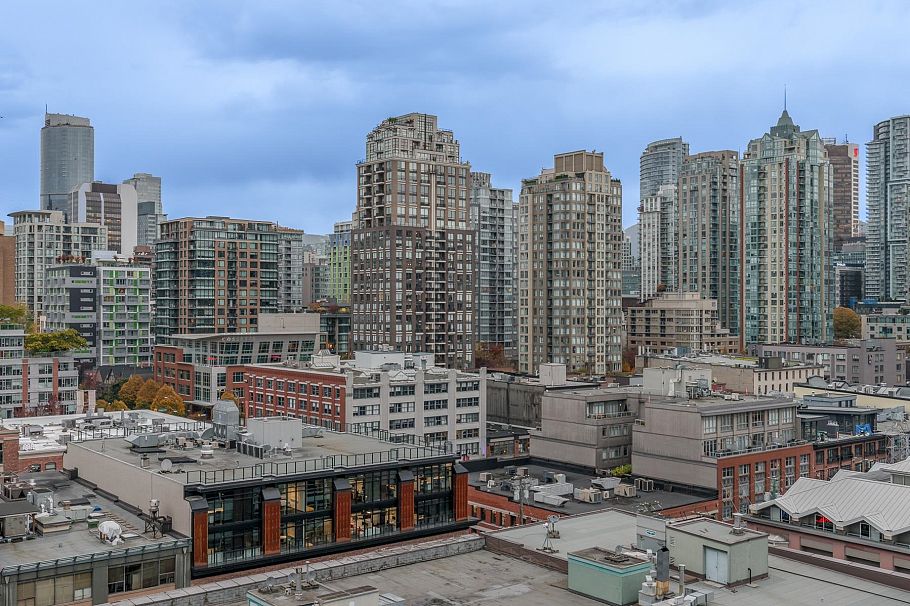 203 1177 Hornby Street Vancouver, BC - 17