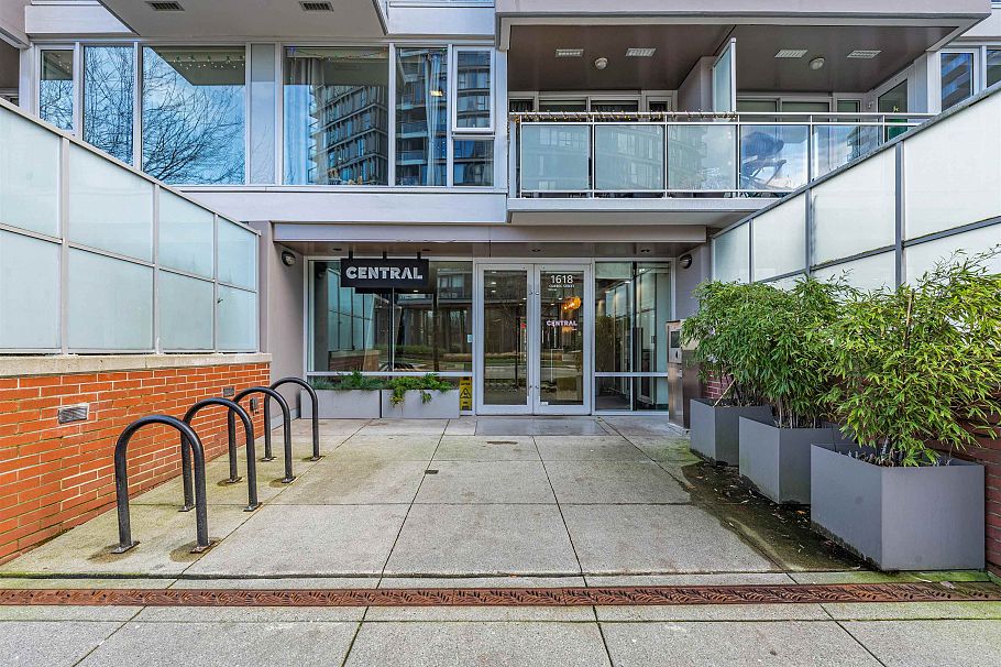 306 1618 Quebec Street Vancouver, BC - 29