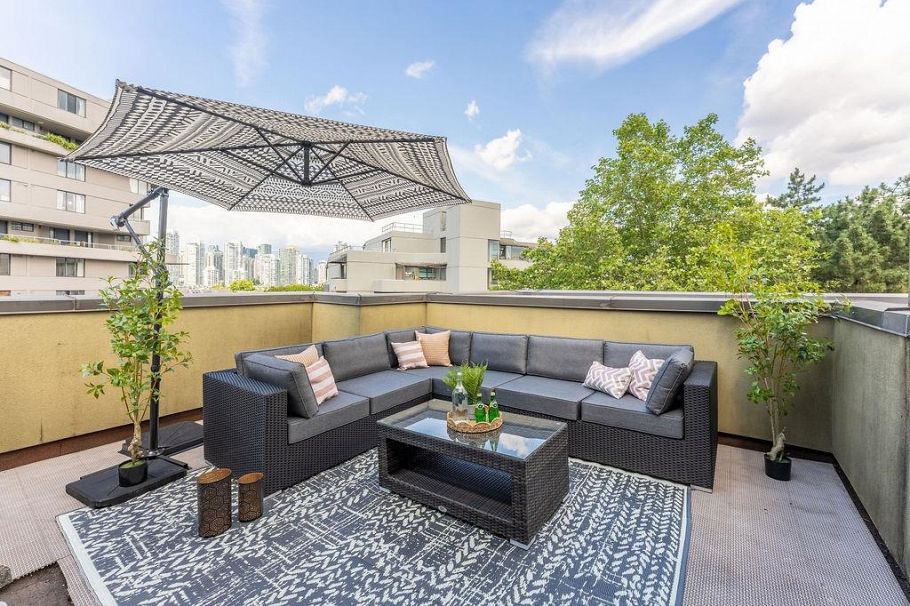 301 650 Moberly Road Vancouver, BC - 1