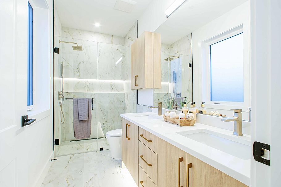 2 2785 W 21 Avenue Vancouver, BC - 15