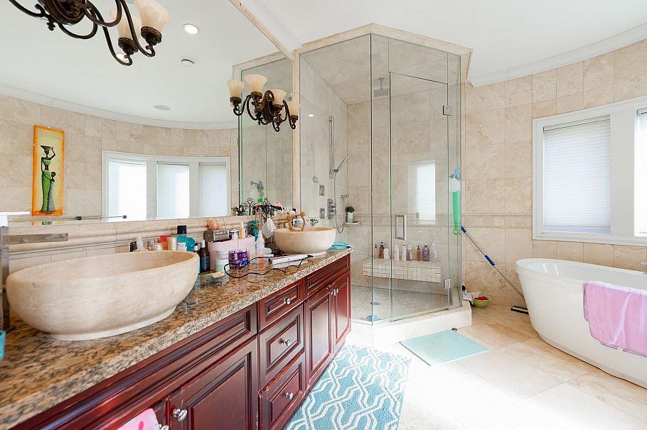 2502 W 36th Avenue Vancouver, BC - 22