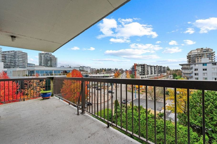 801 114 W Keith Road North Vancouver, BC - 24