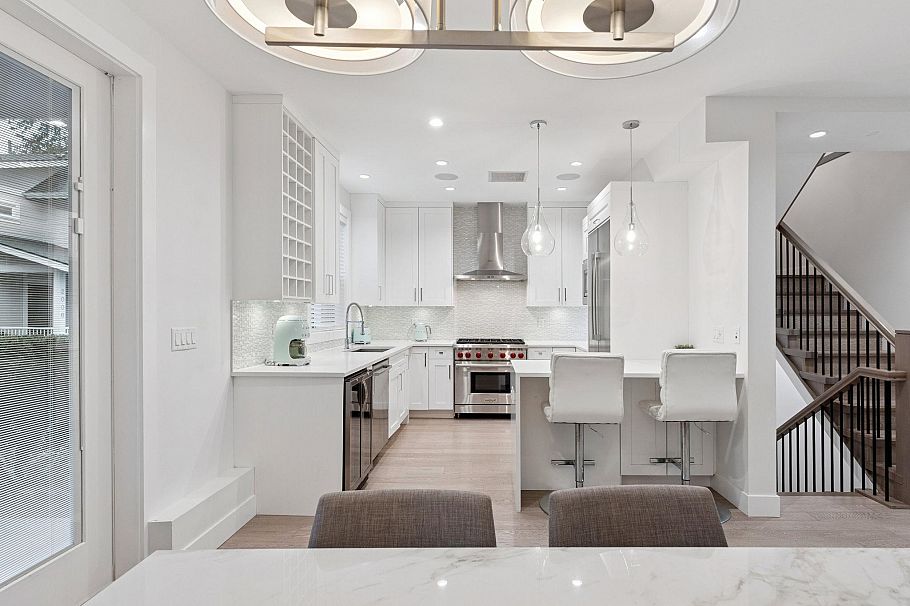 2008 Larson Road North Vancouver, BC - 8