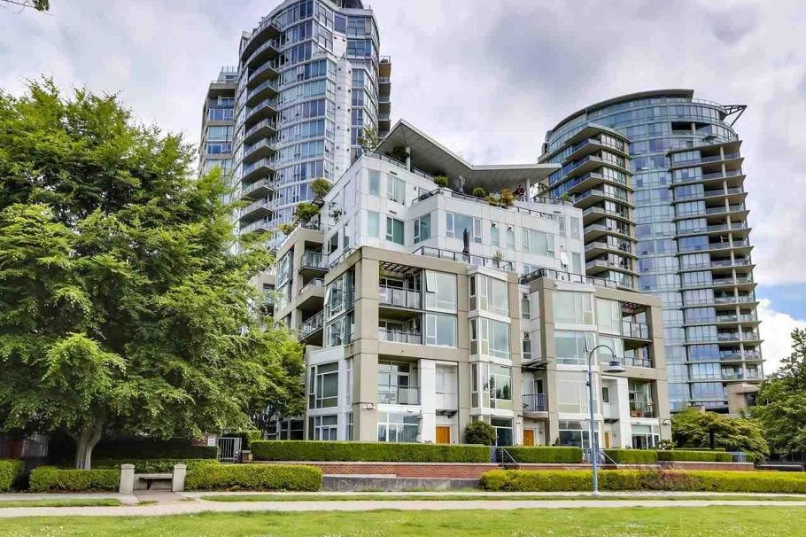 1601 1383 Marinaside Crescent Vancouver, BC - 1
