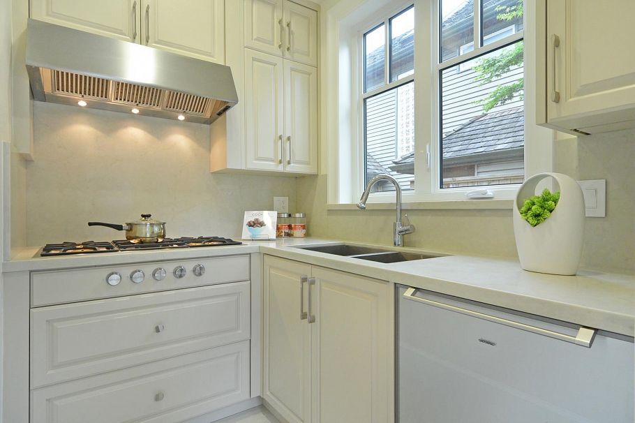 2930 W 29th Avenue Vancouver, BC - 15