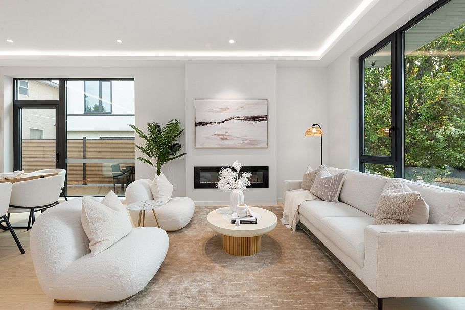 2 8226 Adera Street Vancouver, BC - 2