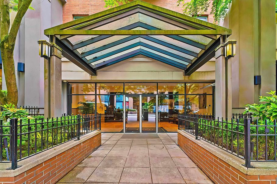 2303 1188 Howe Street Vancouver, BC - 21