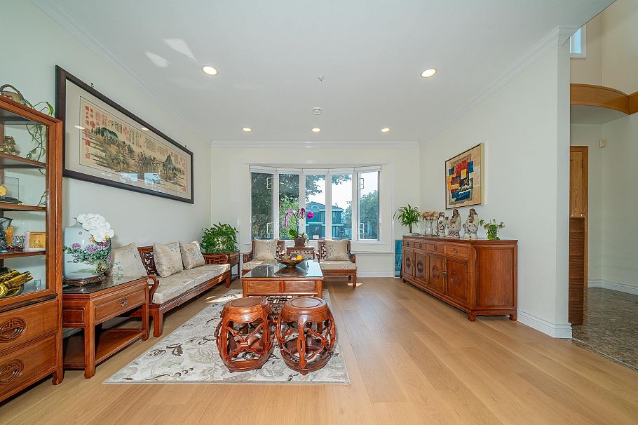 763 W 64th Avenue Vancouver, BC - 4