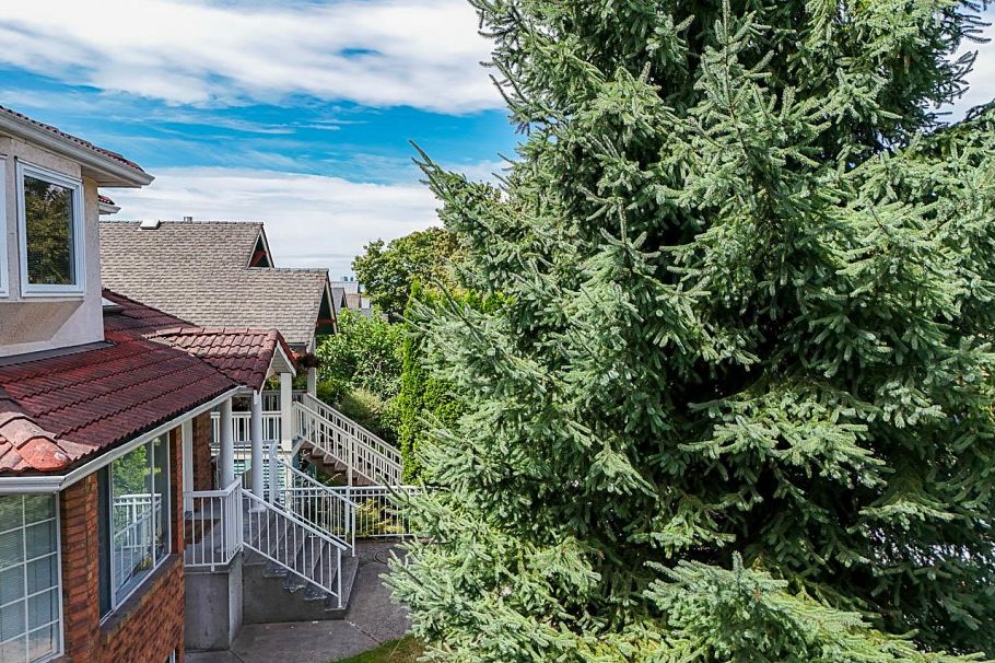 2554 Dundas Street Vancouver, BC - 31