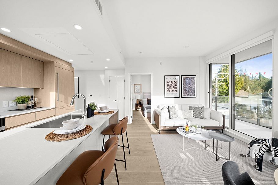 305 5212 Cambie Street Vancouver, BC - 4