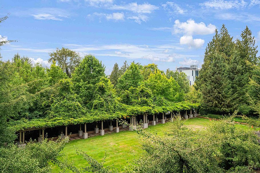 320 2280 Wesbrook Mall Vancouver, BC - 18