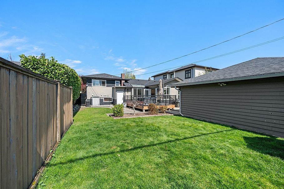 2566 Mcbain Avenue Vancouver, BC - 24