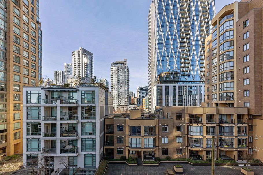 701 1133 Homer Street Vancouver, BC - 5