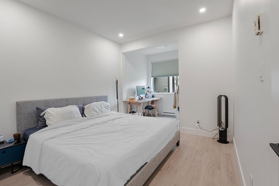 320 2280 Wesbrook Mall Vancouver, BC - 10