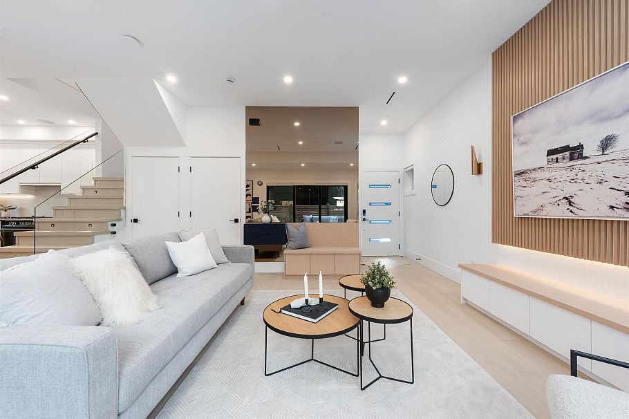 4 373 E 33rd Avenue Vancouver, BC - 5