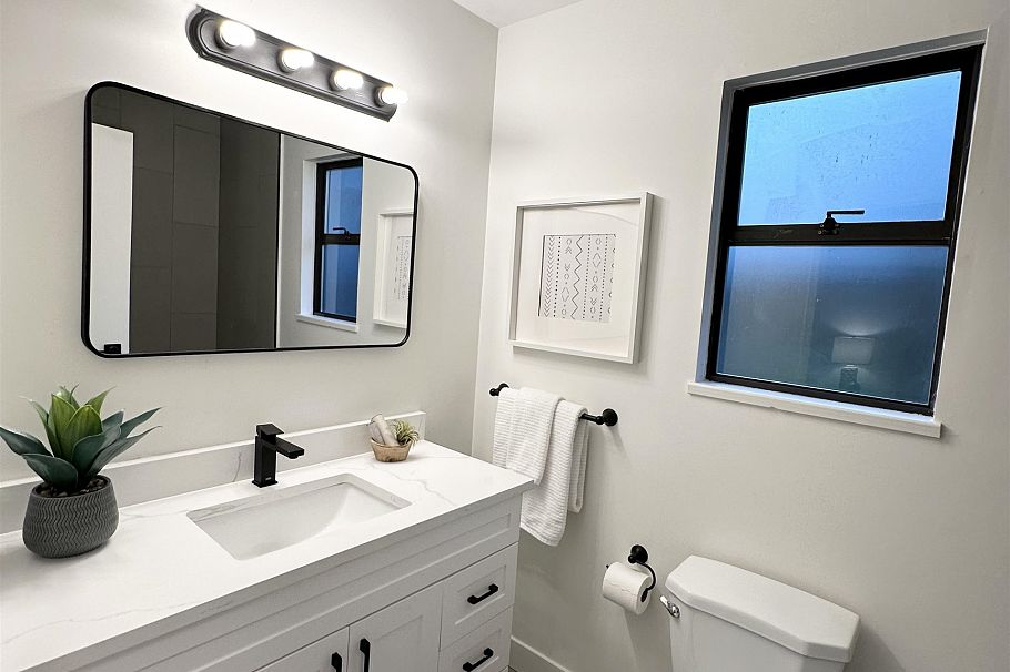 1777 Caledonia Avenue North Vancouver, BC - 9