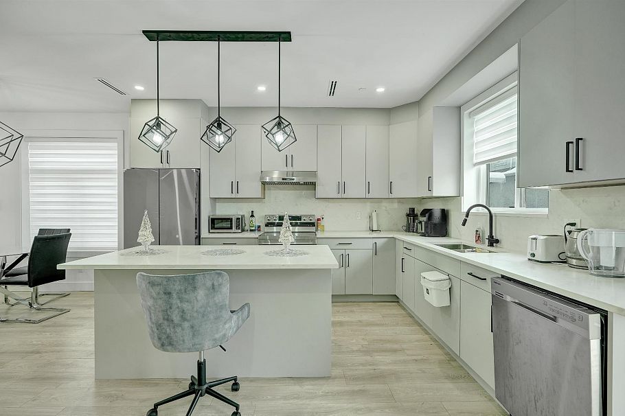 1421 E 62nd Avenue Avenue Vancouver, BC - 18