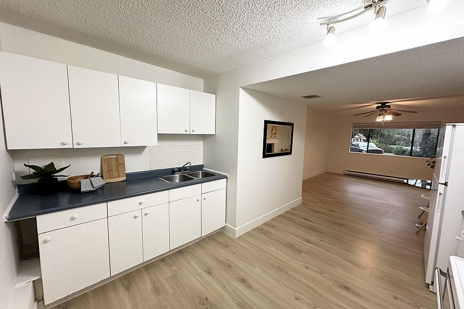 1777 Caledonia Avenue North Vancouver, BC - 16