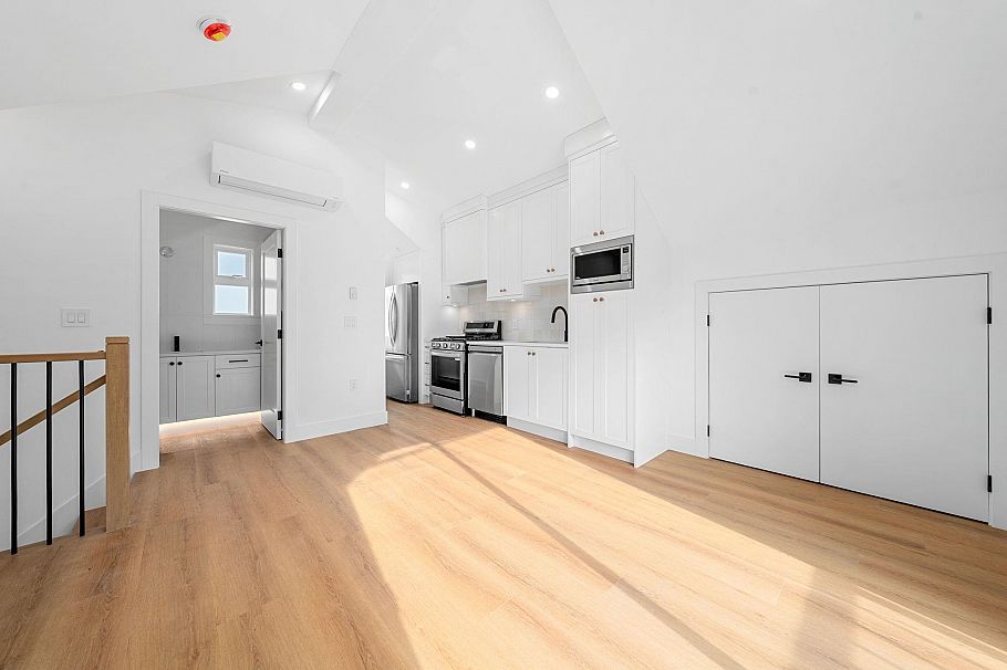 2526 Mcgill Street Vancouver, BC - 8