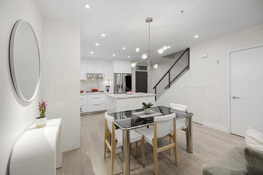 211 1961 Collingwood Street Vancouver, BC - 7