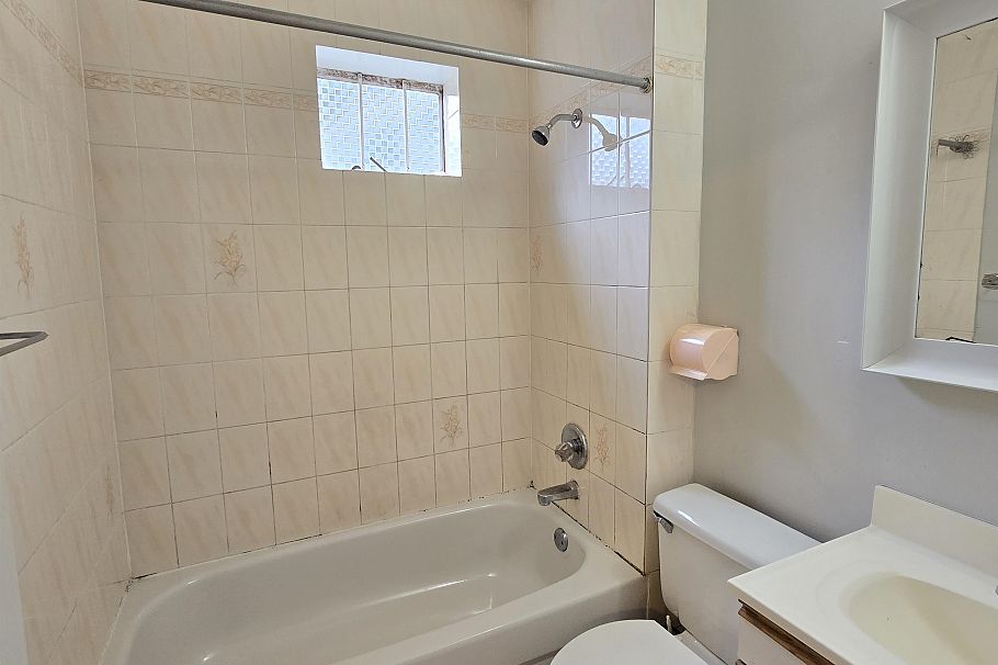 3369 Price Street Vancouver, BC - 18