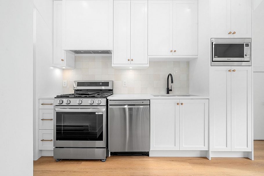 2526 Mcgill Street Vancouver, BC - 12