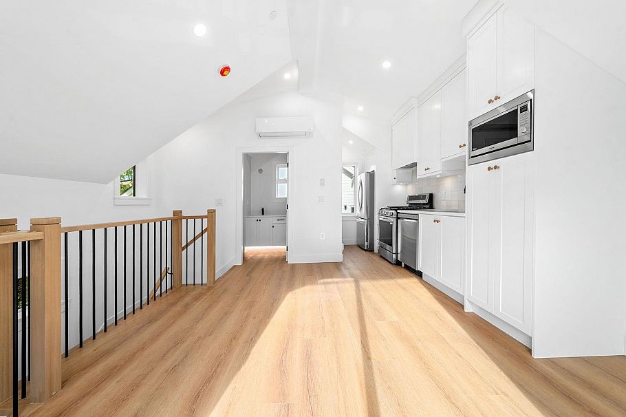 2526 Mcgill Street Vancouver, BC - 9