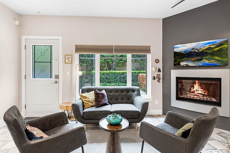 460 E 5th Avenue Vancouver, BC - 3