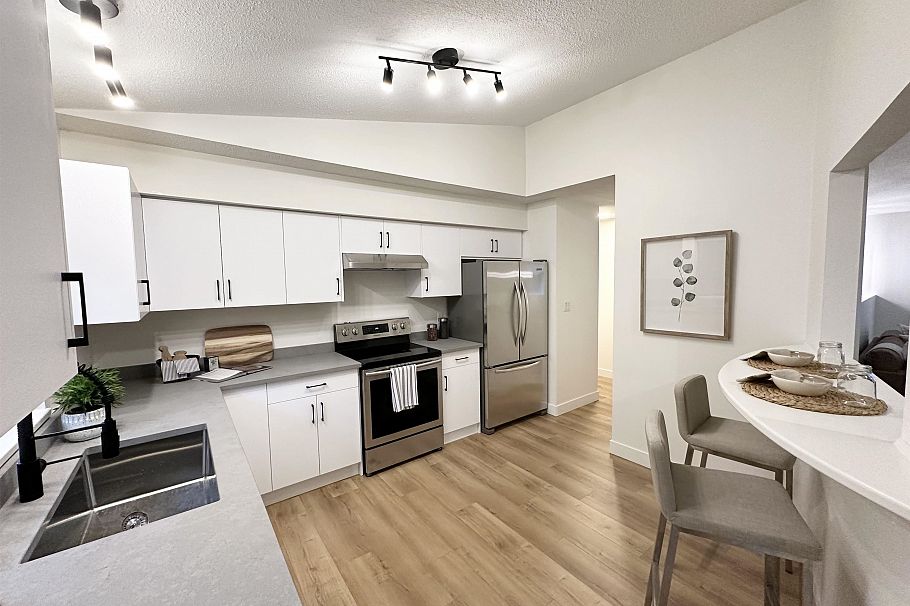 1777 Caledonia Avenue North Vancouver, BC - 7