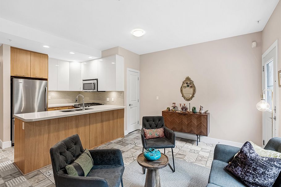 460 E 5th Avenue Vancouver, BC - 1