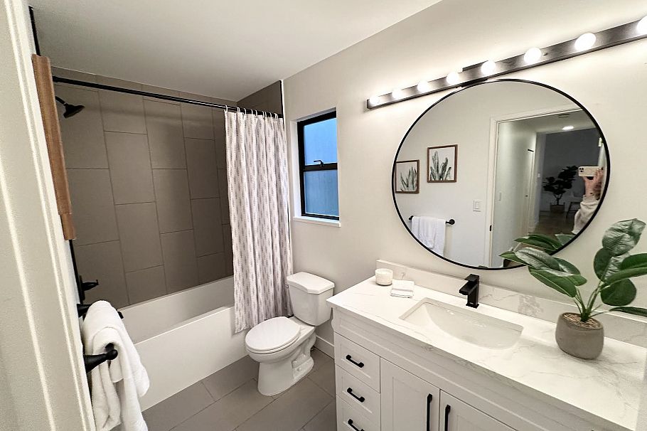 1777 Caledonia Avenue North Vancouver, BC - 13