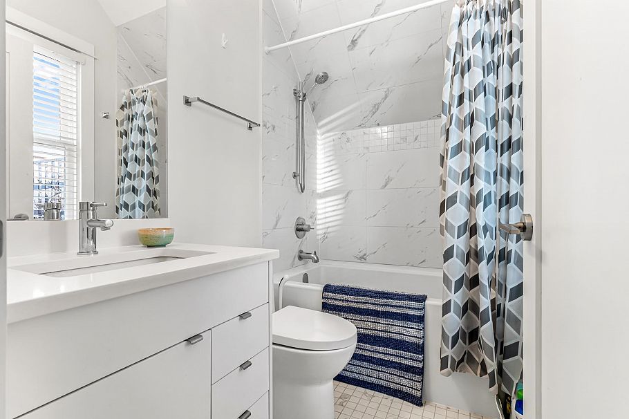 437 Vernon Drive Vancouver, BC - 21