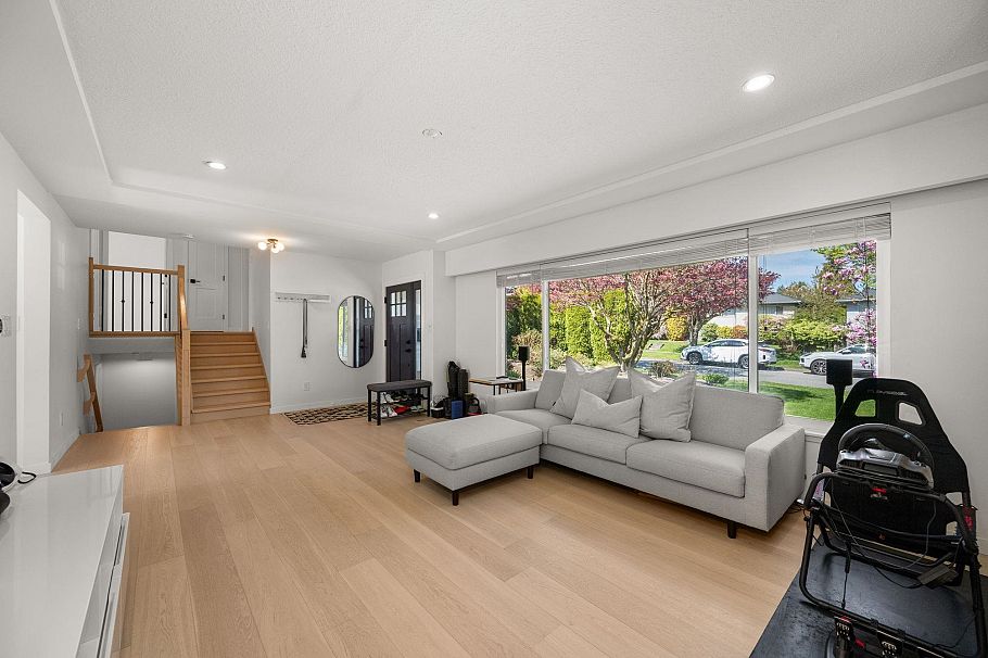 2566 Mcbain Avenue Vancouver, BC - 4