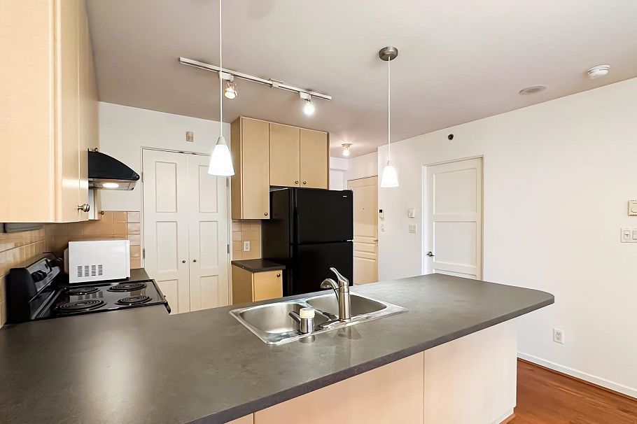 511 819 Hamilton Street Vancouver, BC - 7