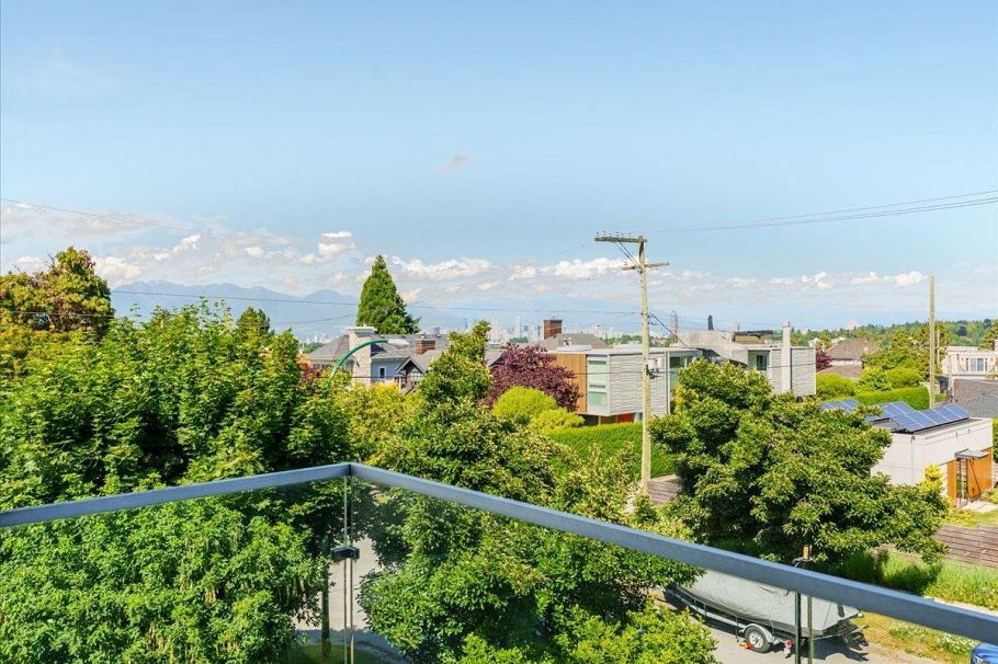 3011 W 27th Avenue Vancouver, BC - 16