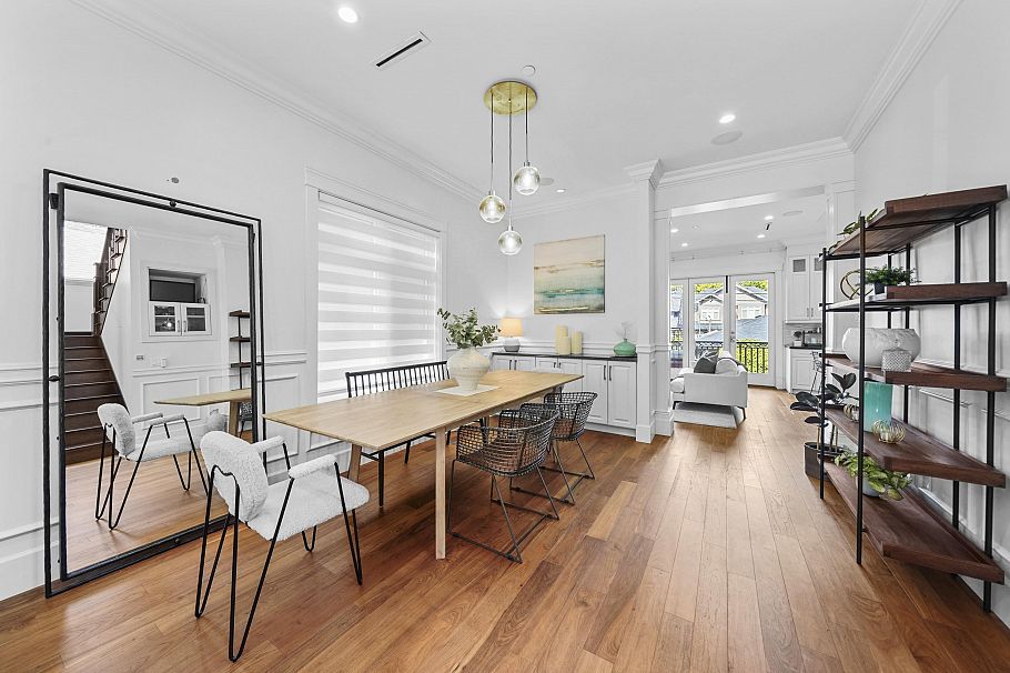 3339 W 27th Avenue Vancouver, BC - 1