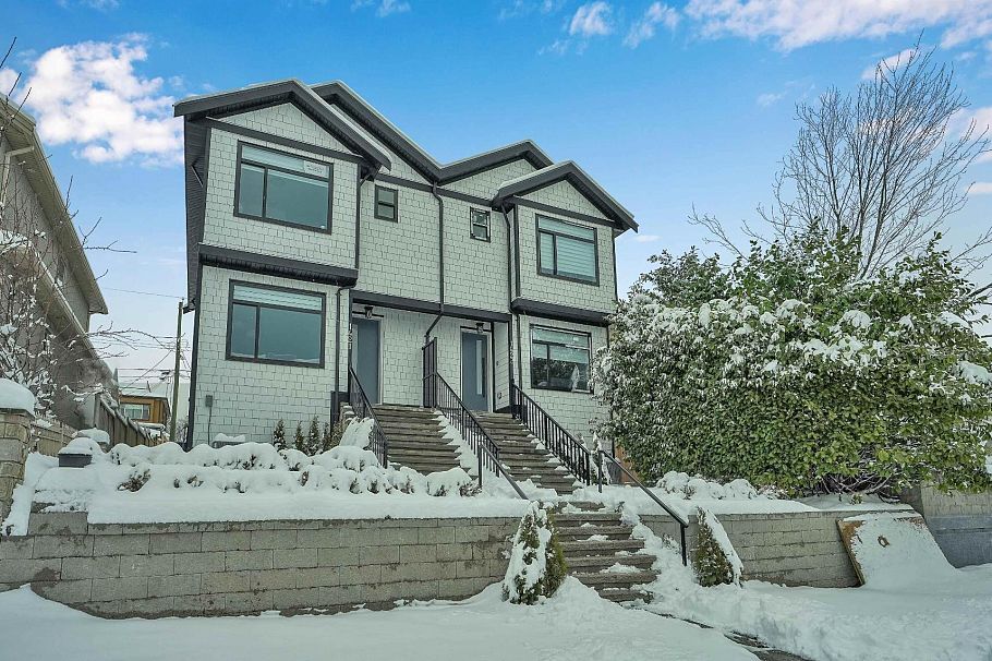 1421 E 62nd Avenue Avenue Vancouver, BC - 4