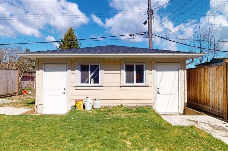 2681 E 41st Avenue Vancouver, BC - 11