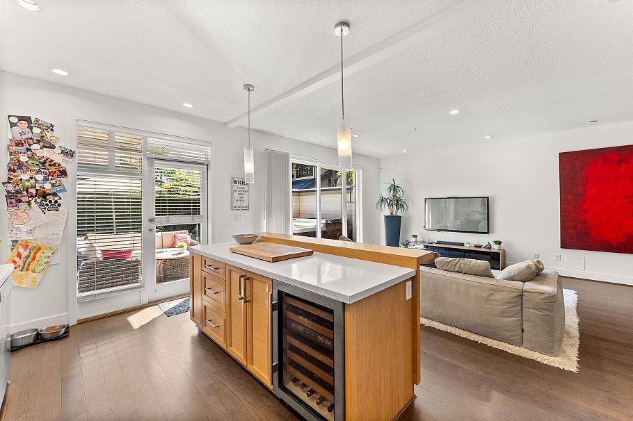 41 3639 Aldercrest Drive North Vancouver, BC - 20