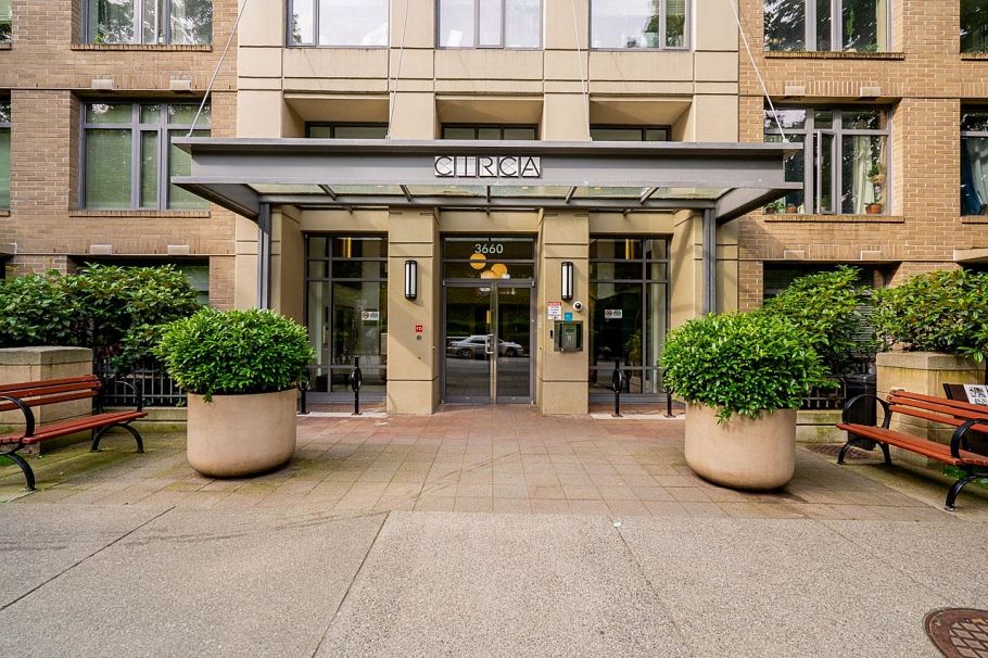 211 3660 Vanness Avenue Vancouver, BC - 26