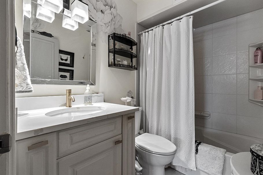 10 140 E 20th Street North Vancouver, BC - 16