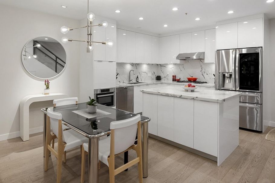 211 1961 Collingwood Street Vancouver, BC - 4