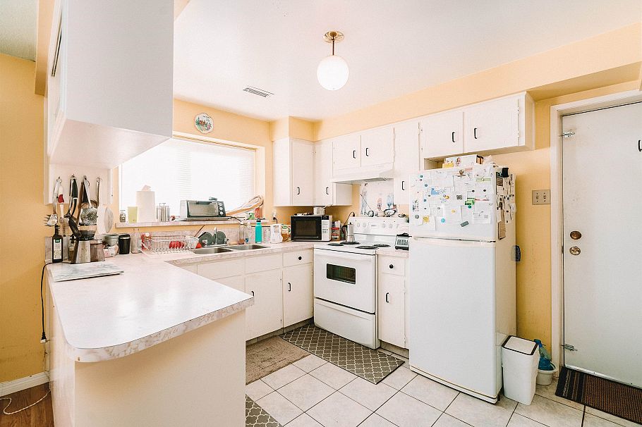 2618 W 15th Avenue Vancouver, BC - 26