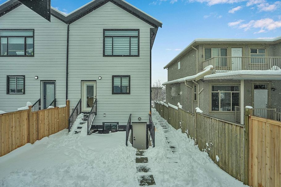 1421 E 62nd Avenue Avenue Vancouver, BC - 35