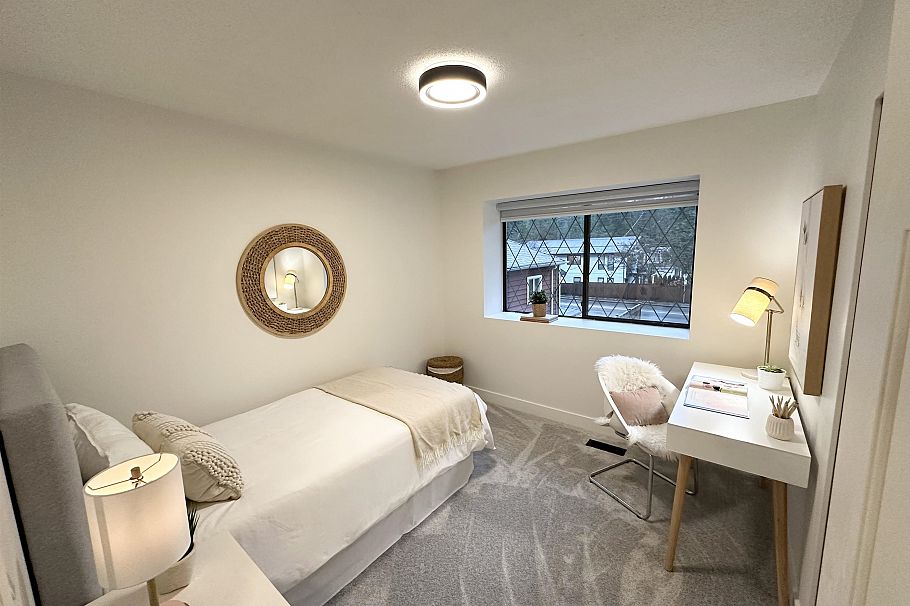 1777 Caledonia Avenue North Vancouver, BC - 11