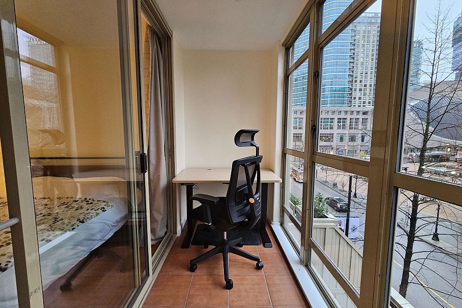 511 819 Hamilton Street Vancouver, BC - 25