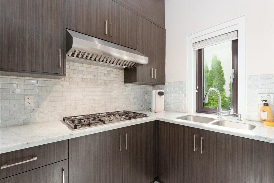 3011 W 27th Avenue Vancouver, BC - 8