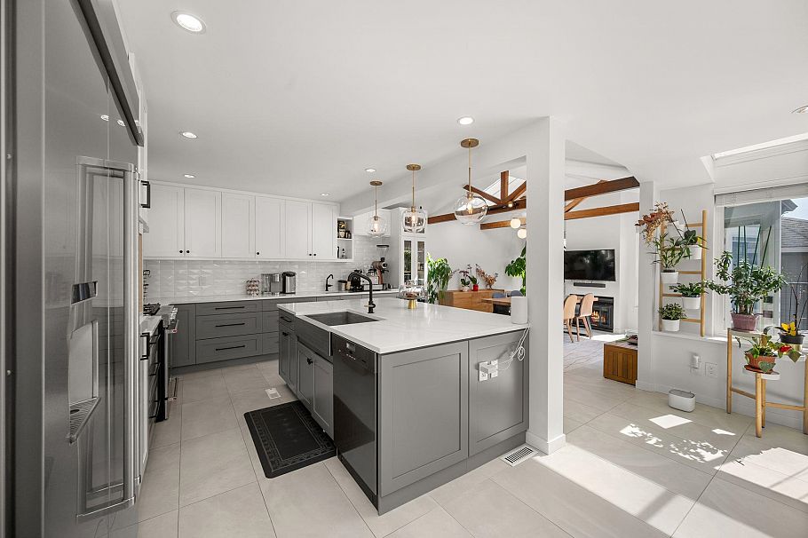 2566 Mcbain Avenue Vancouver, BC - 5