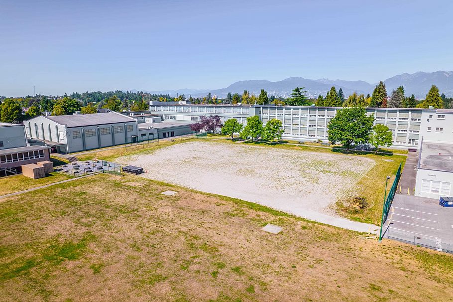 301 458 E 43rd Avenue Vancouver, BC - 16