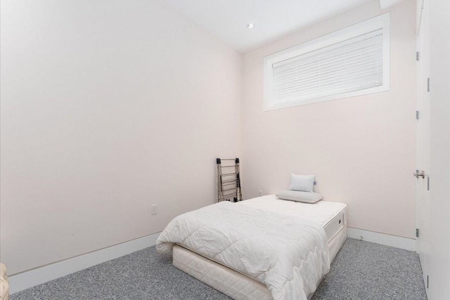 3011 W 27th Avenue Vancouver, BC - 26